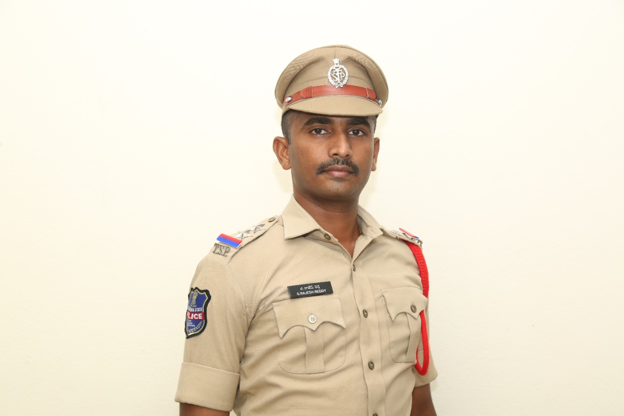 G Rajesh Reddy (Sub-Inspector)